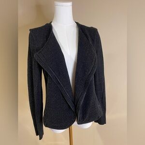 Chic Black Cropped Jacket